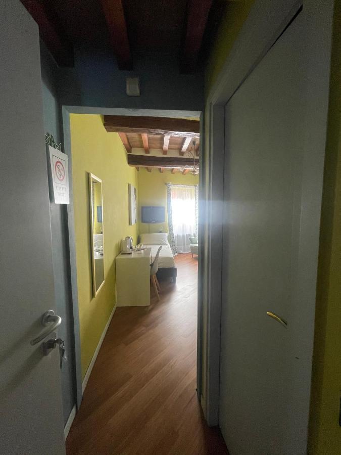 Le Camere Di Bsuites Affittacamere Parma Kültér fotó