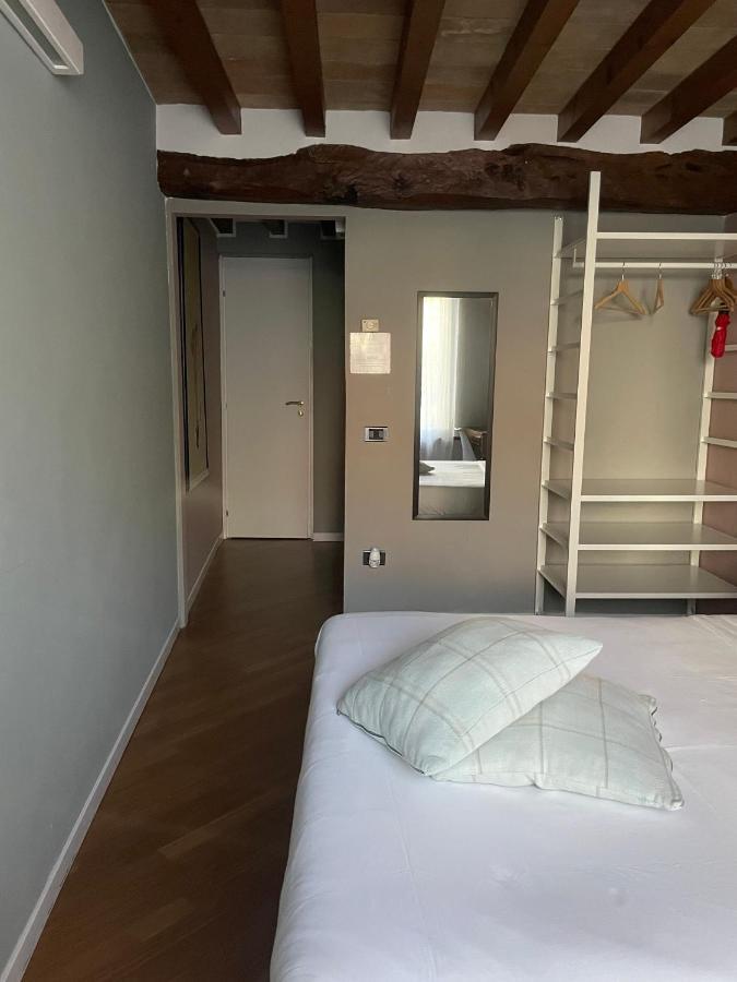 Le Camere Di Bsuites Affittacamere Parma Kültér fotó