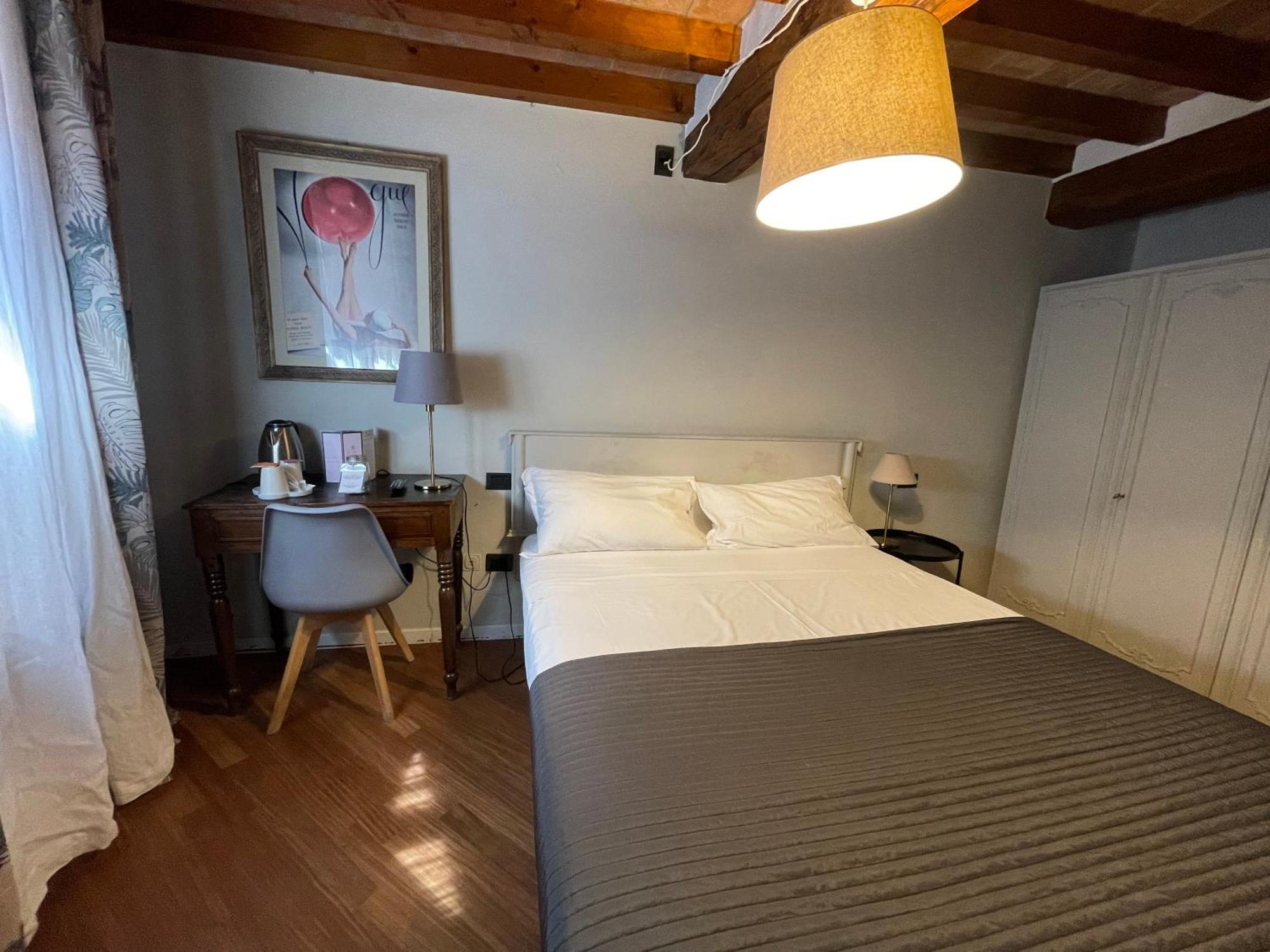 Le Camere Di Bsuites Affittacamere Parma Kültér fotó